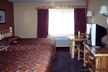 Pine Peaks Lodge & Suites Cross Lake Номер фото